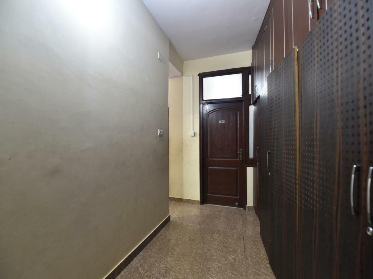 Oyo 28027 Hotel Dhruv Mandi Luaran gambar