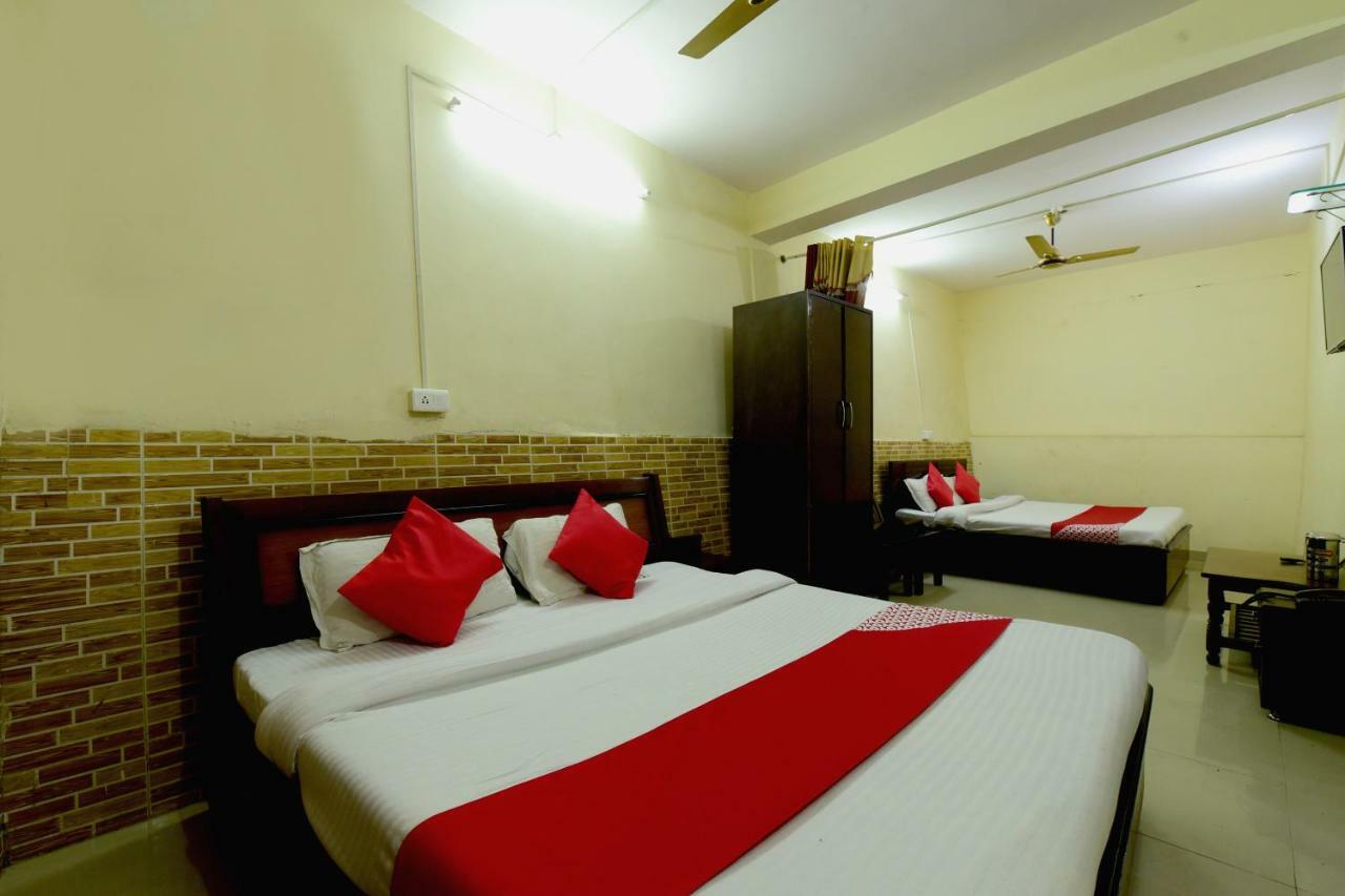 Oyo 28027 Hotel Dhruv Mandi Luaran gambar